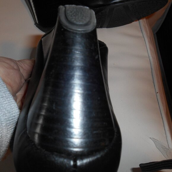 KENNETH COLE BLACK EMBELLISHED OPEN TOE WEDGE SHOE RIGHT SHOE 7M LEFT SHOE 7.5M - Picture 8 of 10